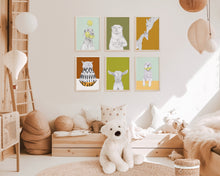 Load image into Gallery viewer, Cat Vase