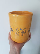 Load image into Gallery viewer, Ceramic vase, Bat