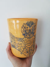 Load image into Gallery viewer, Ceramic vase, Bat
